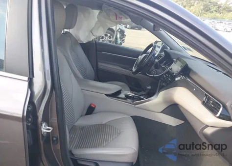 2022 Toyota Camry Se z USA, uszkodzony, nr VIN 4T1G11AK2NU643849